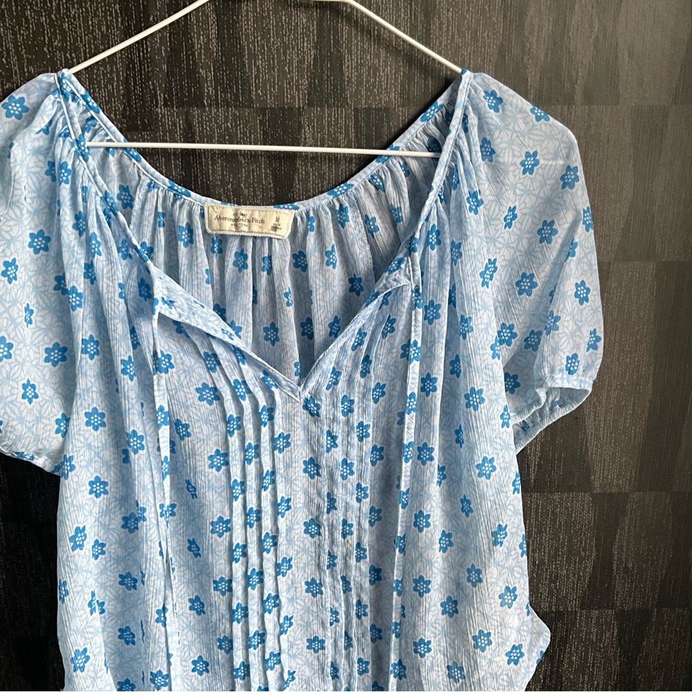 Abercrombie & Fitch Light Blue Floral Peasant Blouse